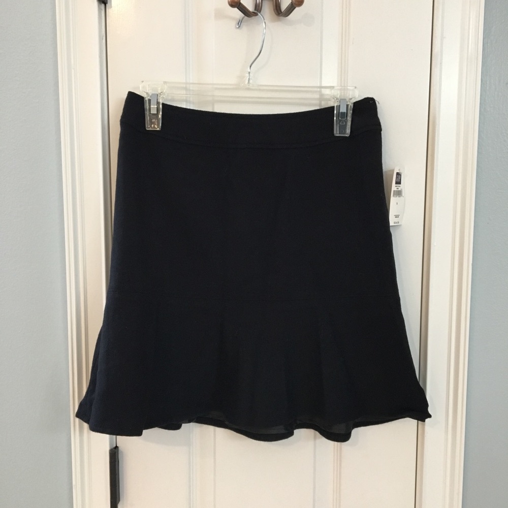 Gap size 1 skirt NWT